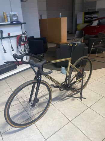 Thompson, Thompson Custom Shimano GRX