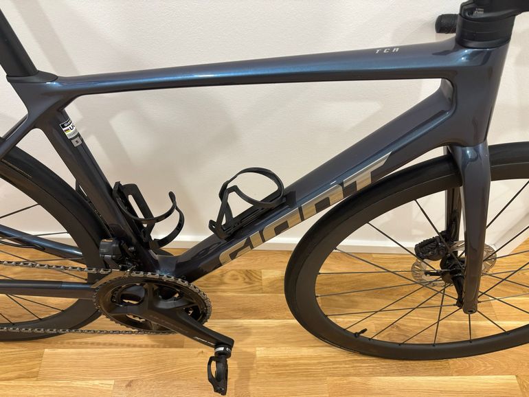 Used Giant TCR Advanced Pro 0 Di2 2025 2025 Road & Gravel, Azul — image 4 of 9