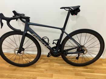Used Giant TCR Advanced Pro 0 Di2 2025 2025 Road & Gravel, Azul — image 2 of 9