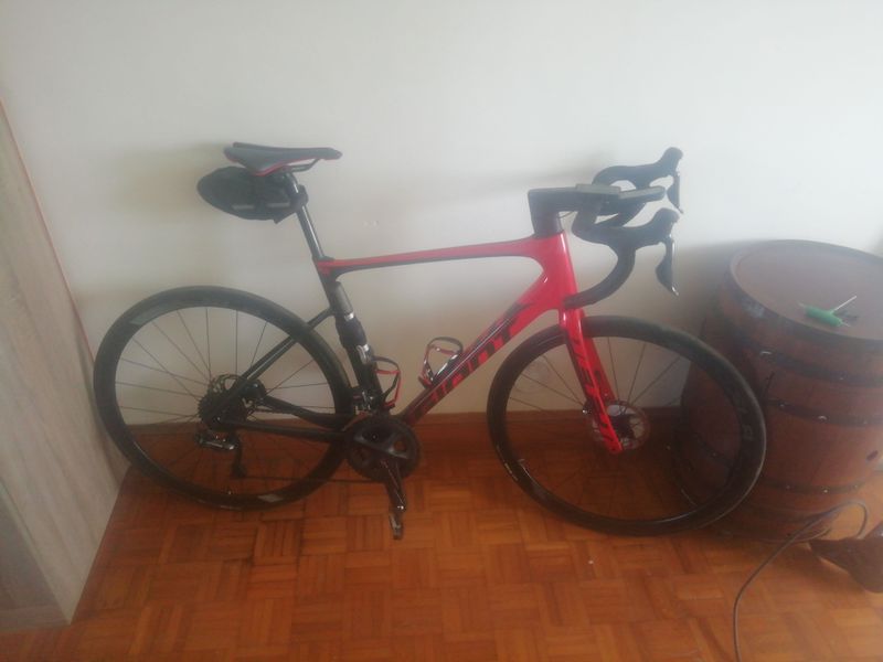 Used Giant Defy Shimano Ultegra Di2 2024 Road & Gravel