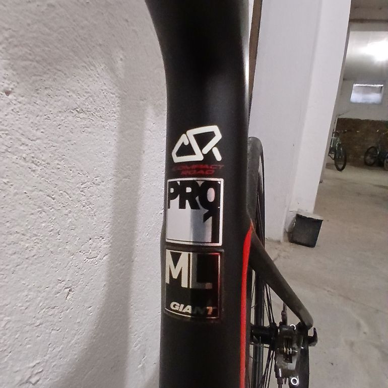 Used Giant Defy Advanced SL 1 2016 2016 Road & Gravel, Rot — image 9 of 13