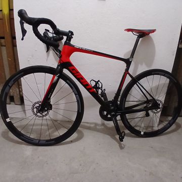 Tweedehands Giant Defy Advanced SL 1 2016 2016 Road & Gravel — afbeelding 2 van 13