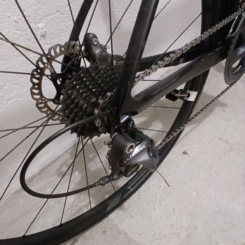 Used Giant Defy Advanced SL 1 2016 2016 Road & Gravel, Rot — image 8 of 13