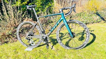 Used Scott Addict RC Shimano Dura Ace Di2 2022 Road & Gravel, Grün — image 2 of 7