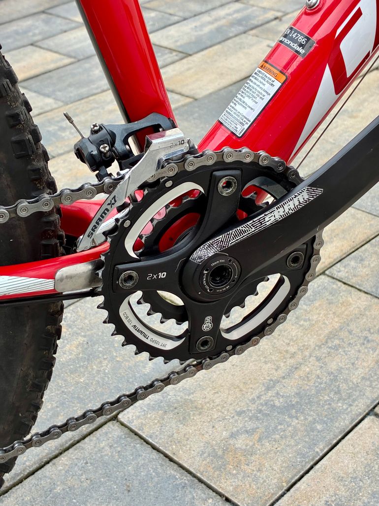 Used Cannondale 3 2012 Mountainbike, Rojo — image 4 of 5
