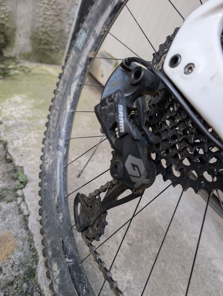 Used Specialized Stumpjumper HT Elite Carbon 29 World Cup 2017 Mountainbike — image 3 of 5