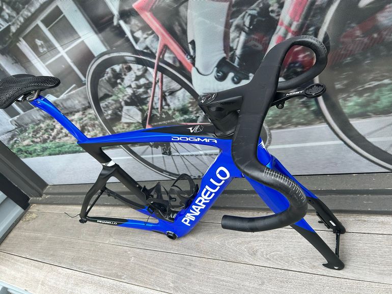 Used Pinarello Dogma F Disc 2023 Frameset 2023 Road & Gravel, Blue — image 9 of 18