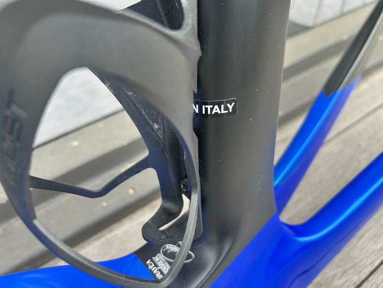 Used Pinarello Dogma F Disc 2023 Frameset 2023 Road & Gravel, Blue — image 15 of 18