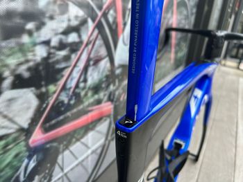 Used Pinarello Dogma F Disc 2023 Frameset 2023 Road & Gravel, Blue — image 11 of 18