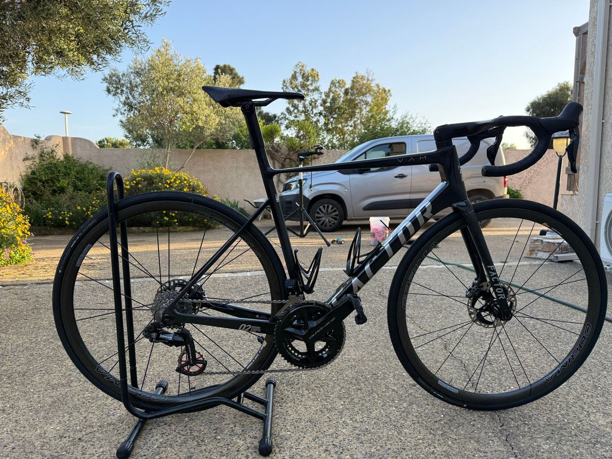 Factor O2 Shimano Dura Ace Di2 | buycycle