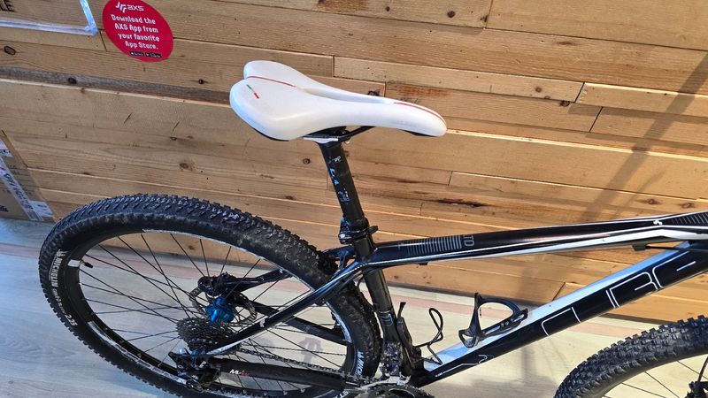 Used CUBE LTD Race 2017 2017 Mountainbike, Black, 27.5, 29 — image 4 of 9