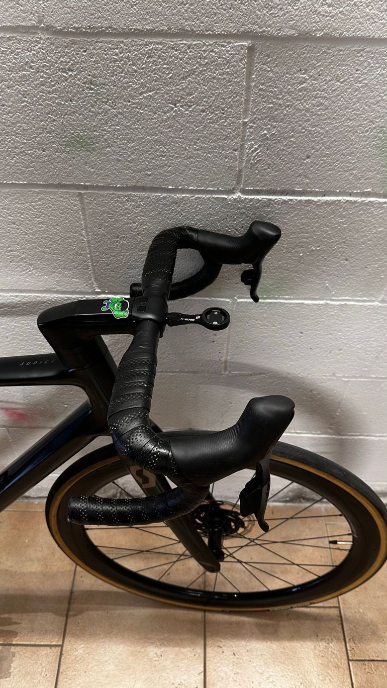Used Scott Addict RC 20 2023 2023 Road & Gravel, Schwarz — image 6 of 8