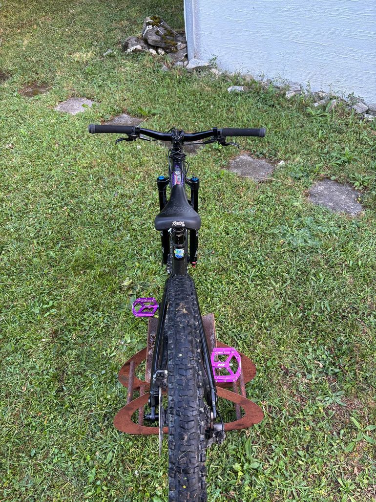 Canyon Custom Shimano Deore XT 2020 Mountainbike usato, Nero — immagine 5 di 7