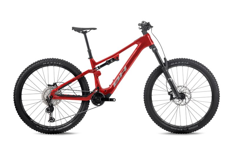 Käytetty BH Bikes BICI BH ILYNX+ DL ENDURO CARBON 9.5 RSR AVINOX M2S 150NM 800WH 2026 MTB