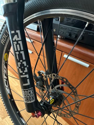 Trek ELITE SERIES 8.9 2015 Mountainbike usato, Nero — immagine 2 di 7
