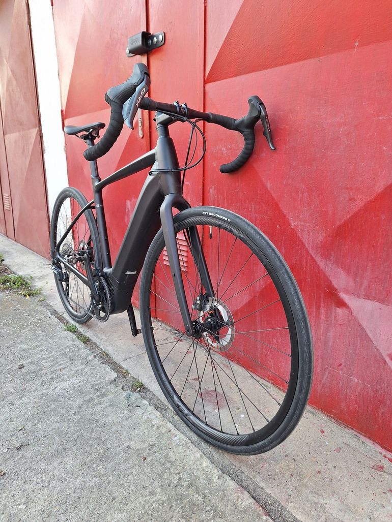 Used Giant Revolt E+ 2022 2022 Road & Gravel — image 3 of 5