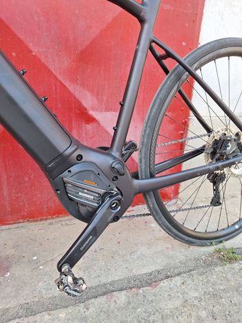 Used Giant Revolt E+ 2022 2022 Road & Gravel — image 4 of 5