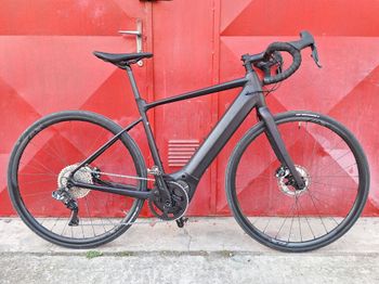 Used Giant Revolt E+ 2022 2022 Route & Gravel