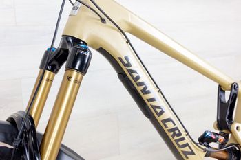 Used Santa Cruz Nomad CC 2020 Mountainbike, Orange — image 15 of 16