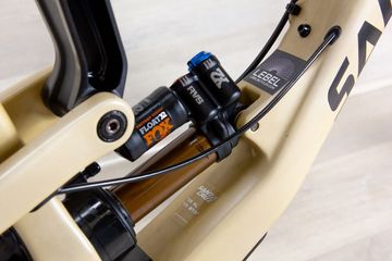 Używany Santa Cruz Nomad CC 2020 Mountainbike — zdjęcie 4 z 16