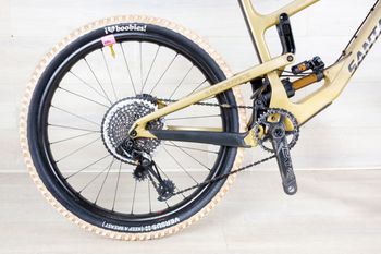 Used Santa Cruz Nomad CC 2020 Mountainbike, Orange — image 3 of 16