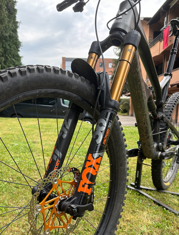 Used Nukeproof Mega 275 RS 2018 2018 Mountainbike, Black, 27.5 — image 4 of 5