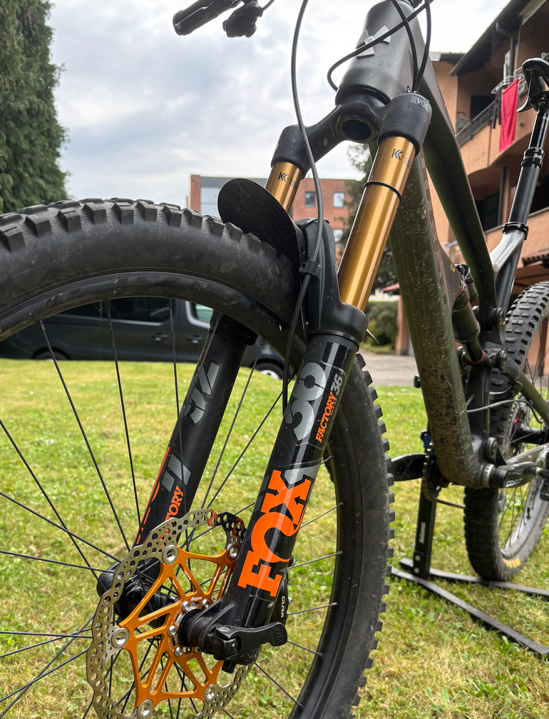 Used Nukeproof Mega 275 RS 2018 2018 Mountainbike, Black, 27.5 — image 4 of 5