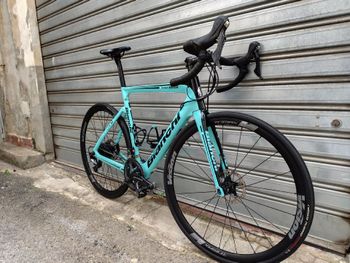 Used Bianchi Aria e-road Shimano Ultegra 2018 Road & Gravel, Verde — image 8 of 10