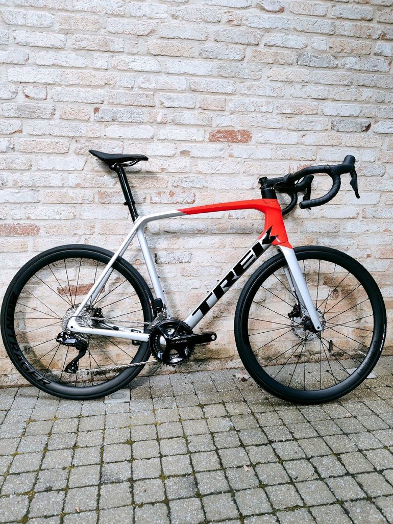 Used Trek Émonda SL 6 Pro Di2 2023 2023 Road & Gravel, Red — image 5 of 6
