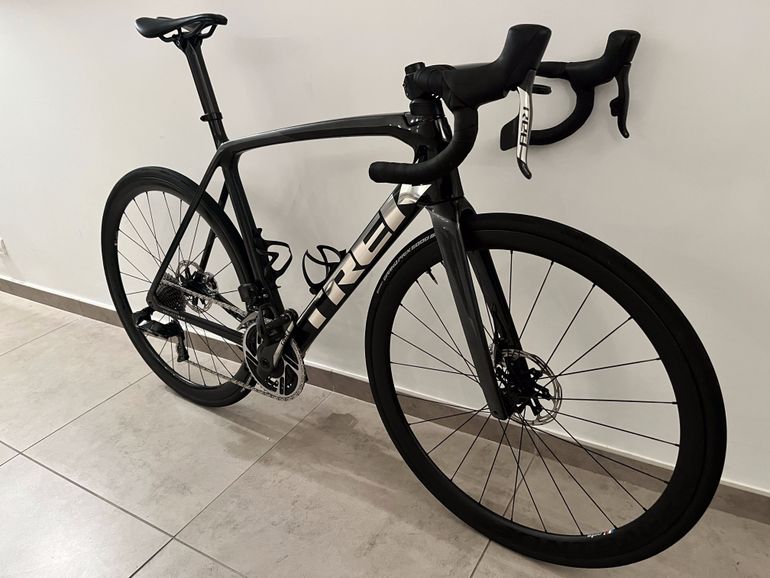 Used Trek Trek Emonda Poject One Red ETap AXS 2023 Road & Gravel, Black — image 2 of 8