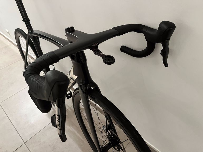 Used Trek Trek Emonda Poject One Red ETap AXS 2023 Road & Gravel, Black — image 3 of 8