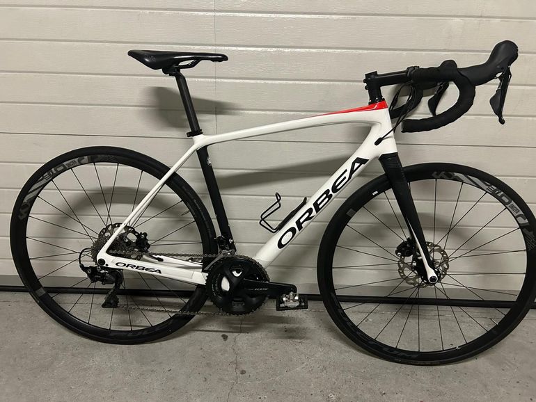 Used Orbea AVANT M30TEAM-D 2020 2020 Road & Gravel — image 1 of 9