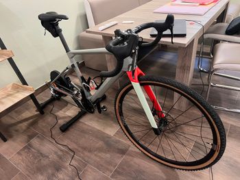 Used BMC URS ONE 2023 2023 Road & Gravel, Hellgrau — image 2 of 5