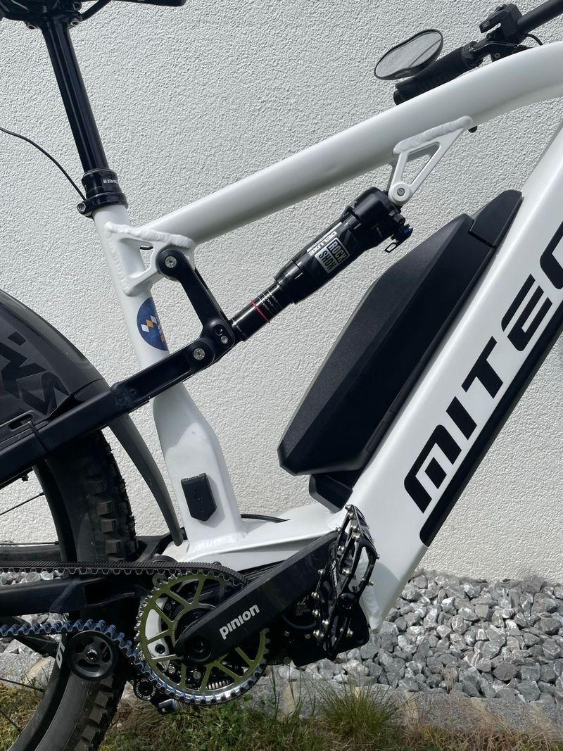 Gebrauchtes MiTech Szenario Pinion E1.12 Motor & Gearbox 2025 Mountainbike, Weiß — Bild 6 von 7