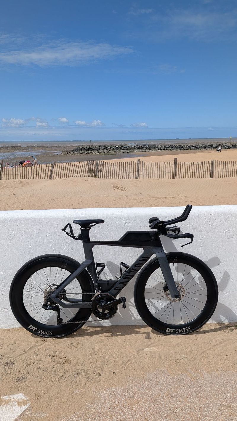 Used Canyon Speedmax CF 7 Di2 2024 2024 Road & Gravel, Light Gray — image 4 of 4