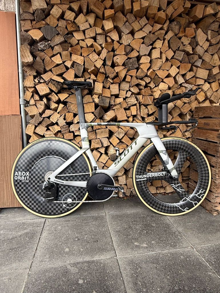 Used Scott Plasma SRAM Red eTap AXS 2025 Road & Gravel, Light Gray — image 1 of 7