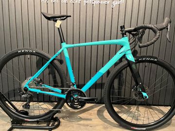 Używany Bianchi Impulso Al Road 2023 Road & Gravel — zdjęcie 2 z 7