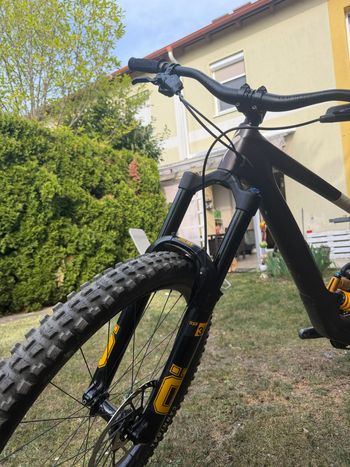 Used Specialized Enduro LTD 2023 2023 Mountainbike, Negro — image 5 of 6