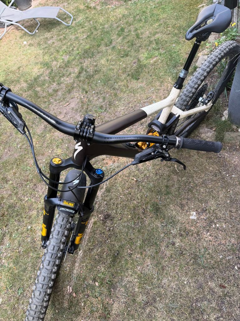 Used Specialized Enduro LTD 2023 2023 Mountainbike, Negro — image 2 of 6