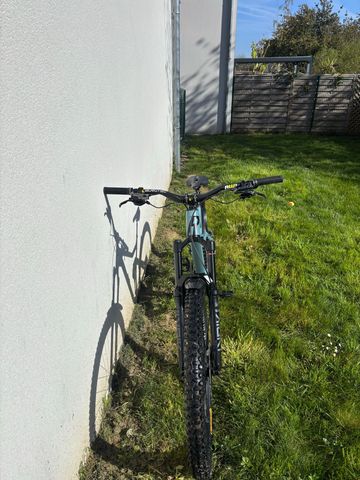 Rose Root Miller 2025 Mountainbike d'occasion — image 3 sur 5