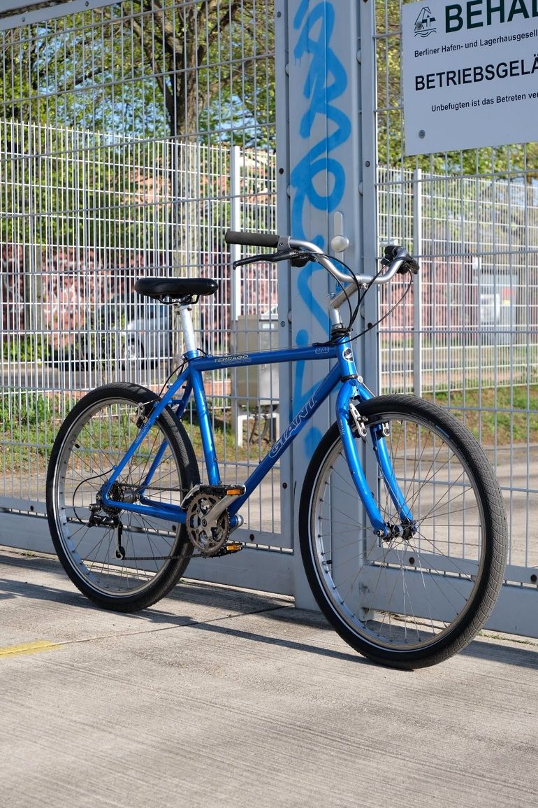 Used Giant Terrago Shimano Deore 1993 Road & Gravel, Blue — image 3 of 5
