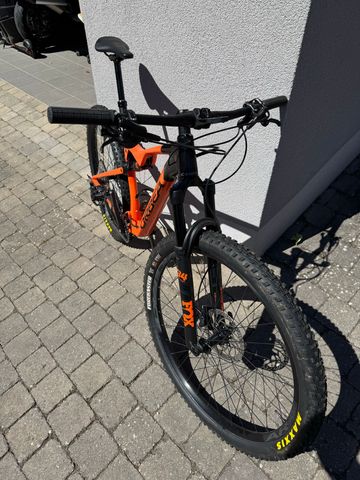 Orbea OIZ H30 2022 2022 Mountainbike usato, Arancione — immagine 7 di 7