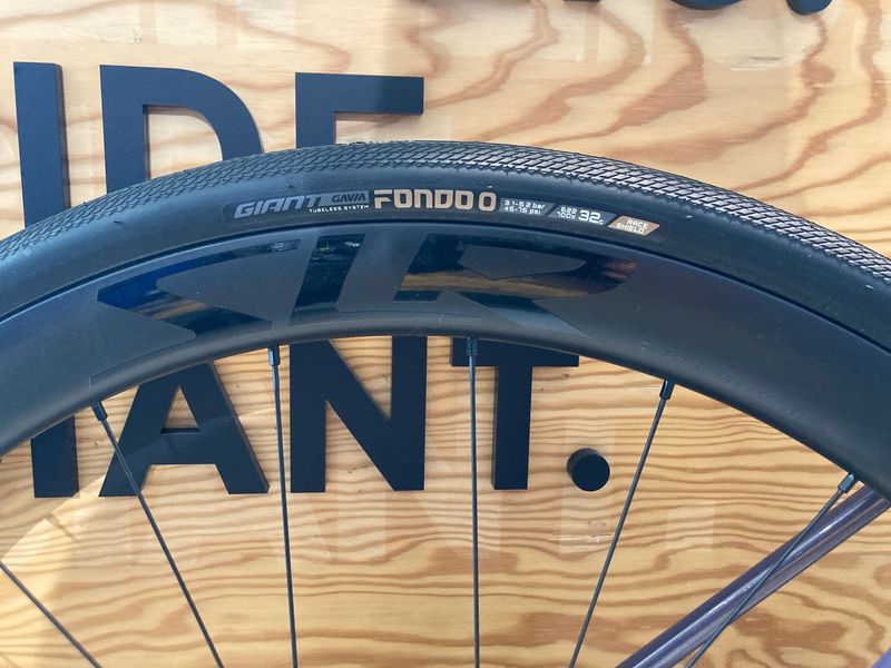 Giant Defy Advanced 0 2026 2026 Road & Gravel d'occasion — image 4 sur 8