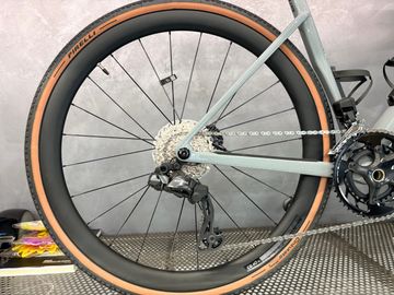 Used BMC Kaius 01 THREE 2026 2026 Road & Gravel, Light Gray — image 2 of 5