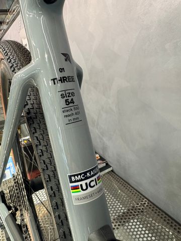 Used BMC Kaius 01 THREE 2026 2026 Road & Gravel, Light Gray — image 5 of 5