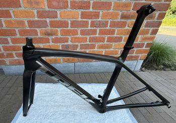 Used Trek SLR 800 Frameset 2021 Road & Gravel, Black — image 14 of 14