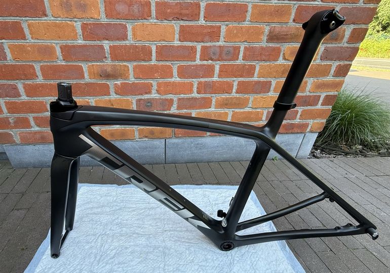 Used Trek SLR 800 Frameset 2021 Road & Gravel, Black — image 14 of 14