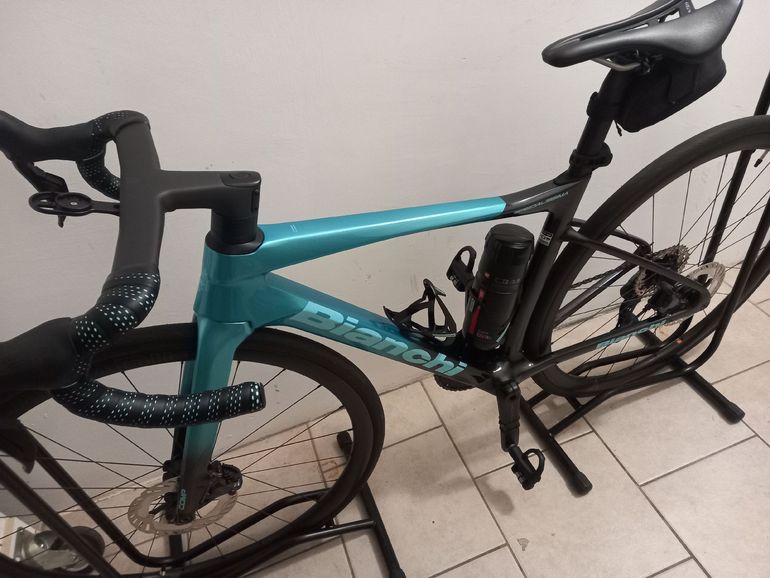 Used Bianchi Specialissima COMP Ultegra Di2 2025 2025 Road & Gravel, Blue — image 1 of 6