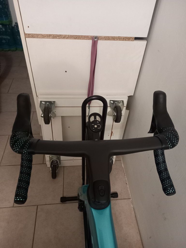 Used Bianchi Specialissima COMP Ultegra Di2 2025 2025 Road & Gravel, Blue — image 3 of 6