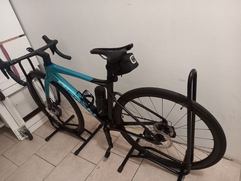 Used Bianchi Specialissima COMP Ultegra Di2 2025 2025 Road & Gravel, Blue — image 2 of 6